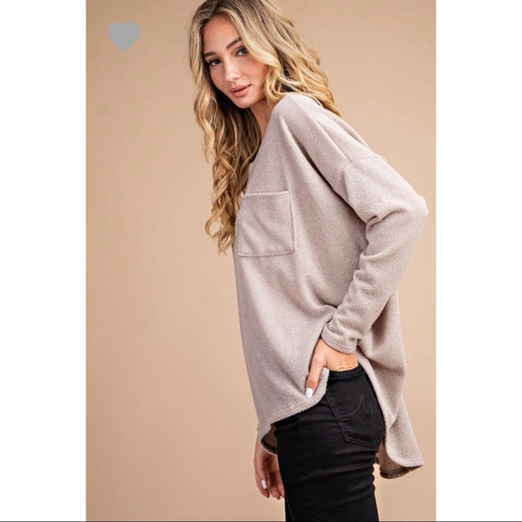 BOUTIQUE CLOSING MAKE AN OFFER - Picture 3 of 4